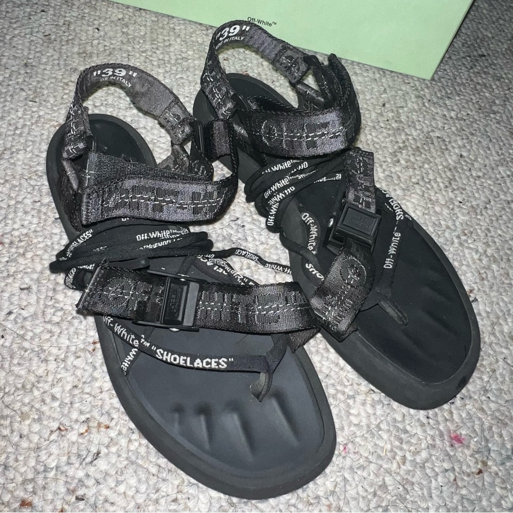 Off-White c/o Virgil 
Abloh trek lace up sandals in black